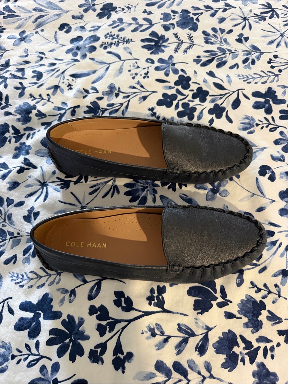 Cole Haan Women’s Gretel Driving Shoes - Picture 2 of 2